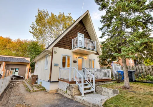 Two or more stories for sale - 913 2e Avenue, Laval (Fabreville), H7R4J3