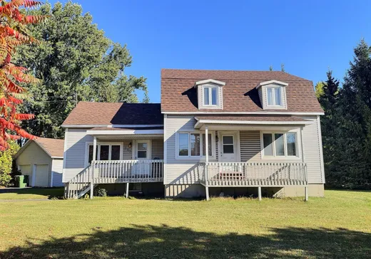 Maison à étages à vendre - 347 Rue St-Jean-Baptiste N., Plessisville, G6L4Z4