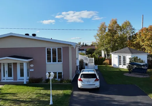 Maison à étages à vendre - 235 Rue Gallant, Sept-Îles, G4R3V2