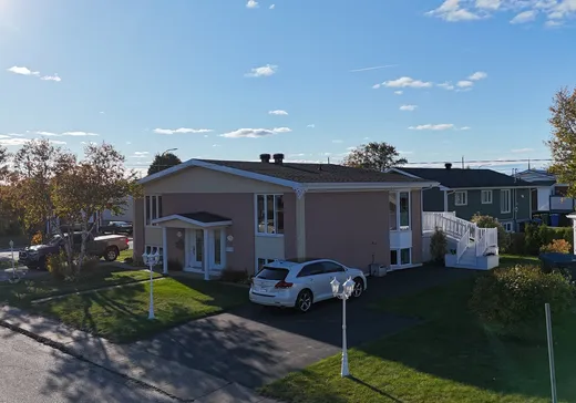 Maison à vendre - 235 Rue Gallant, Sept-Îles, G4R 3V2