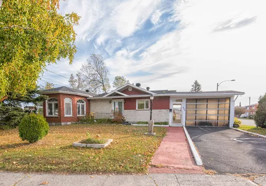 Two or more stories for sale - 500 7e Rue, Amos, J9P3P3