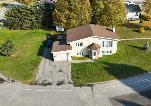 Maison à étages à vendre - 4524 Rue des Saules, Chicoutimi-Jonquière, G7P1B1
