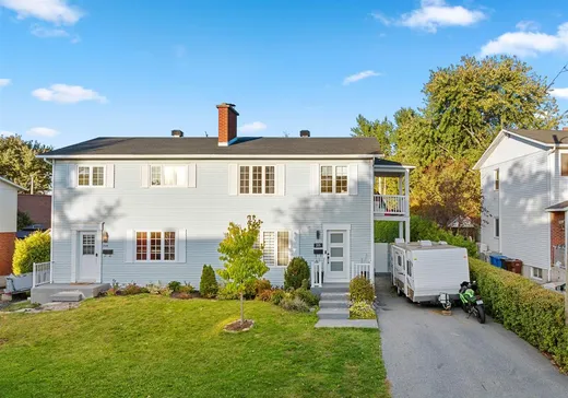 Maison à étages à vendre - 205 Rue Cyr, Granby, J2G9E5