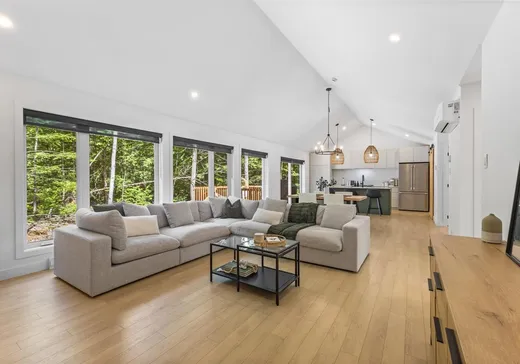 Maison à vendre - 128 Rue Béatrice, Saint-Colomban, J5K 2A3