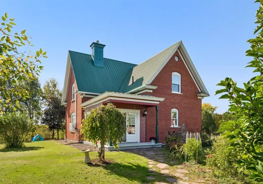 House for sale - 825 Rg Ste-Hélène, Sainte-Hélène-de-Bagot, J0H 1M0