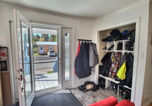 Maison à vendre - 8A-8B Rue Gaudreau, Lac-Au-Saumon, G0J 1M0
