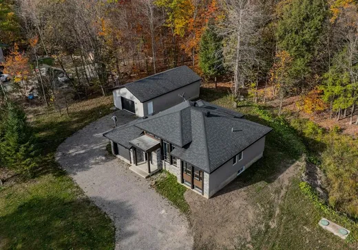 Maison à vendre - 134 Rue du Domaine-Fortier, Saint-Colomban, J5K 1K9