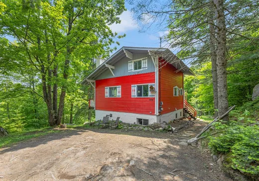 Two or more stories for sale - 3004 Rue d'Arosa, Val David, J0T2N0