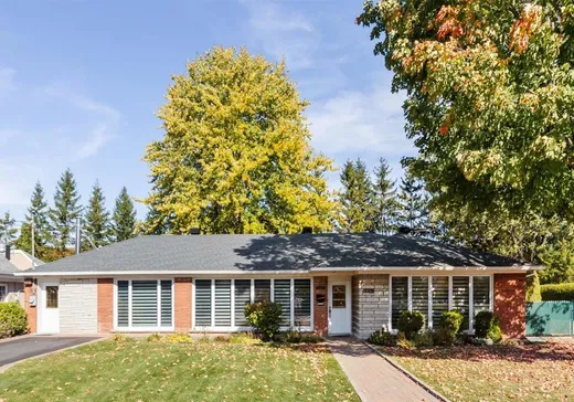 Bungalow à vendre - 725 Av. J.-J.-Joubert, Laval (Pont-Viau), H7G4J2