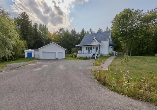 Two or more stories for sale - 119-119A Rue de la Capricieuse, Saint-Colomban, J5K2N4