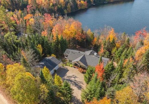 Bungalow à vendre - 1788 Av. A.-Bertrand, St-Adolphe d'Howard, J0T2B0