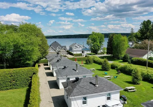 Bungalow à vendre - 209 Av. des Scouts, Magog, J1X5W8