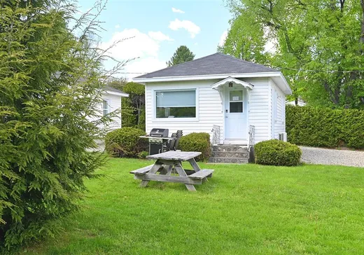 Maison à vendre - 209 Av. des Scouts, Magog, J1X 5W8