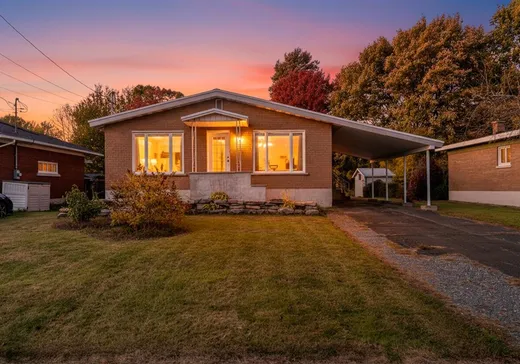Bungalow for sale - 37 Rue Morasse, Massueville, J3P1S4