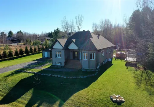 Maison à étages à vendre - 583 Rue des Champs-Élysées, Magog, J1X0K9