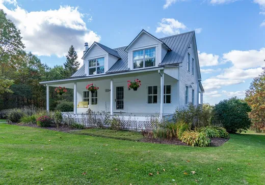 Maison à vendre - 101 Ch. Courtemanche, Valcourt, J0E 1Y0