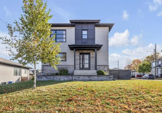 Maison à vendre - 83 Rue Marchand, St-Apollinaire, G0S 2E0