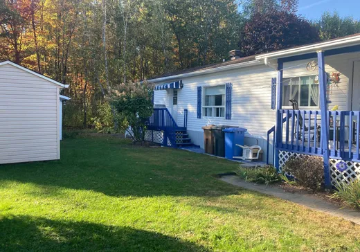 Maison à vendre - 1633 Rue Principale, Granby, J2J 0M7