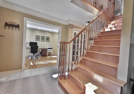 Maison à vendre - 1097 Rue André-Mathieu, Mont-Saint-Hilaire, J3H 5B5