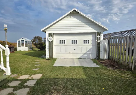 Maison à vendre - 364 Av. du Phare E., Matane, G4W 3N4