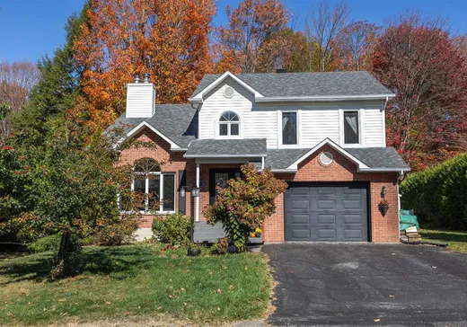 Maison à étages à vendre - 1917 Rue de Châteaumont, Sherbrooke, J1G4X8