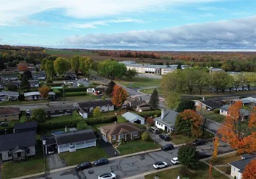 Maison à vendre - 1955 Av. St-Charles, Plessisville, G6L 2B8