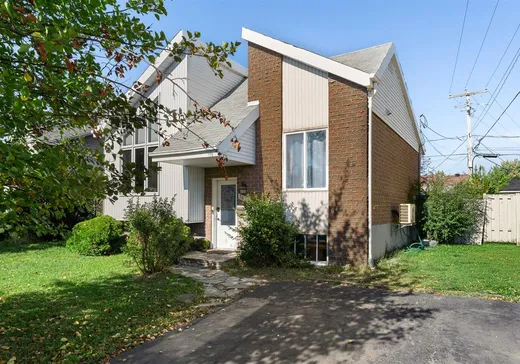 Bungalow for sale - 3624 Rue Perras, St-Hubert, J3Y7W1