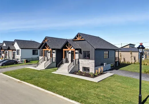 Maison à vendre - 1000 Rue du Campanile, Drummondville, J2B 8W7