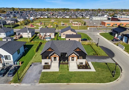 Maison à vendre - 1000 Rue du Campanile, Drummondville, J2B 8W7