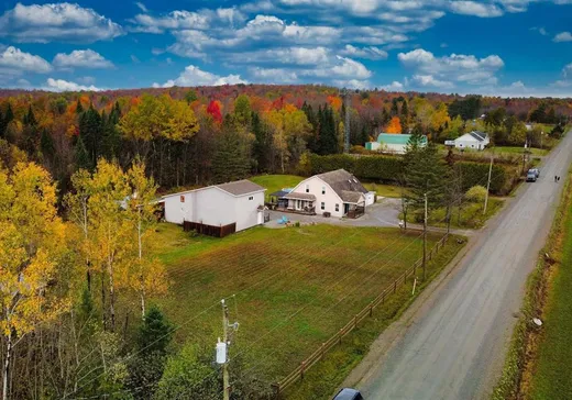 Un étage et demi à vendre - 1159Z Ch. Deblois, Ascot Corner, J0B1A0