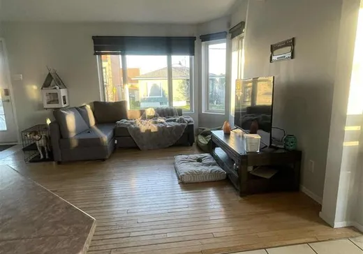 House for sale - 201 Rue St-Louis, Ste-Ursule, J0K 3M0