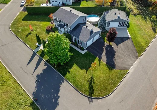 Maison à étages à vendre - 10 Rue du Mistral, Drummondville, J2A0G4