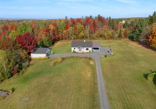 Bungalow à vendre - 125 Rue des Peupliers, Stratford, G0Y1P0