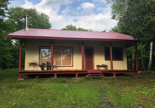 Maison à vendre - 4387 Ch. des Pionniers, Mont-Laurier, J9L 3G4