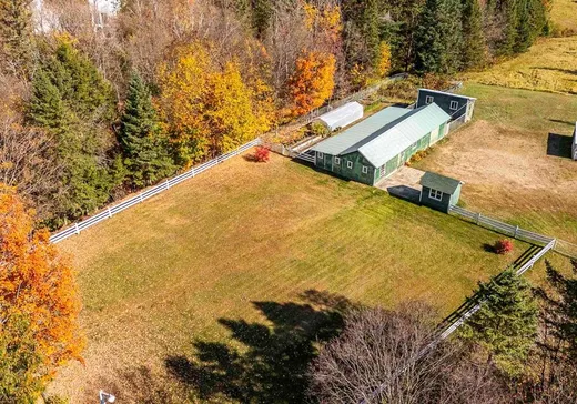 House for sale - 385 Ch. de la Rivière, Saint-Sauveur, J0R 1K0