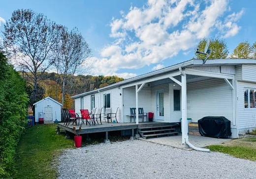 Maison à vendre - 7 Rue Bouchard, Saint-Urbain, G0A 4K0