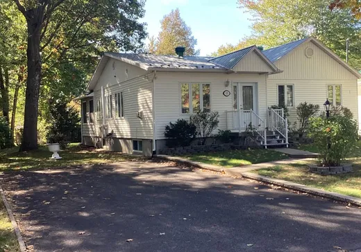 Maison à vendre - 197 35e Rue O., Venise en Quebec, J0J 2K0