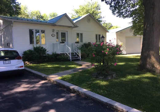 Maison à vendre - 197 35e Rue O., Venise en Quebec, J0J 2K0
