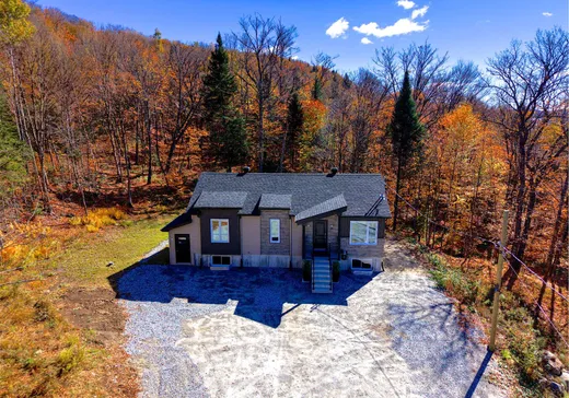 Two or more stories for sale - 95 Ch. Rivest, Val-des-Lacs, J0T2P0