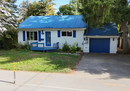 Maison à vendre - 1030 Rue Spiller, Mont-Saint-Hilaire, J3H 2E6