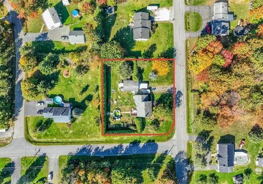 Maison à vendre - 2214 Av. du Lac O., Saint-Hyacinthe, J0E 1Z0