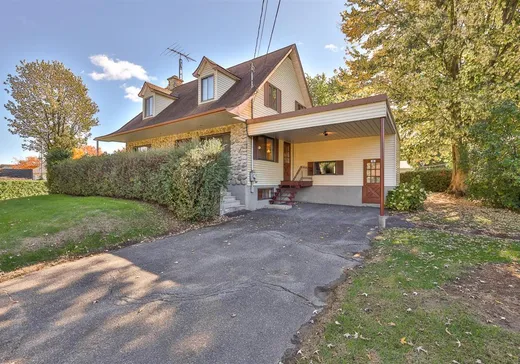Two or more stories for sale - 80 Av. St-Charles, Saint-Ours, J0G1P0