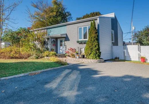 Maison à étages à vendre - 146 Rue René-Tremblay, Matane, G4W3S3