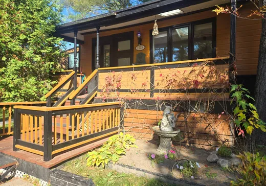 Two or more stories for sale - 1228 Rue Irving, Val-Belair, G3K1N6