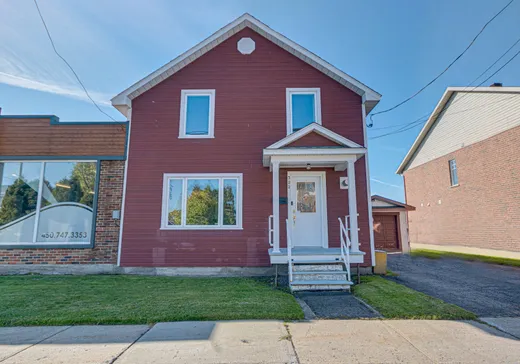 Two or more stories for sale - 322 Rue Dufferin, Valleyfield, J6S1Z9