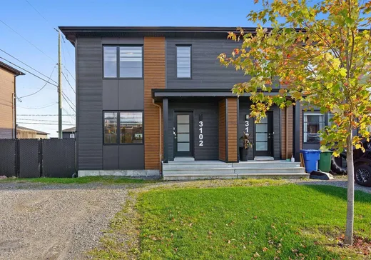 Maison à étages à vendre - 3102 Rue de la Galaxie, Saint-Emile, G3E0K2