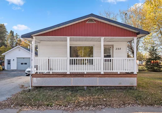 House for sale - 205 Rue St-Alphonse, Deschambault, G0X 1V0