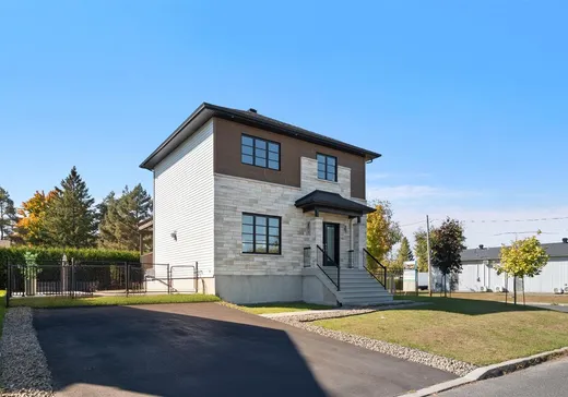 House for sale - 393 Rue Alice, Saint-Amable, J0L 1N0