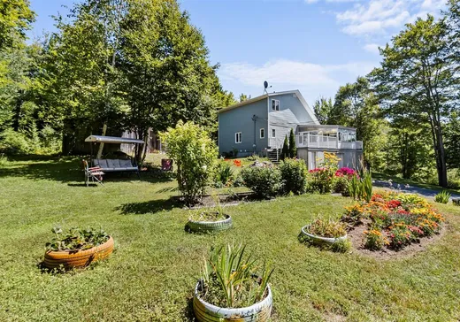 Split-level for sale - 709 Ch. de Chertsey, Sainte-Marguerite-du-Lac-Masson, J0T1L0