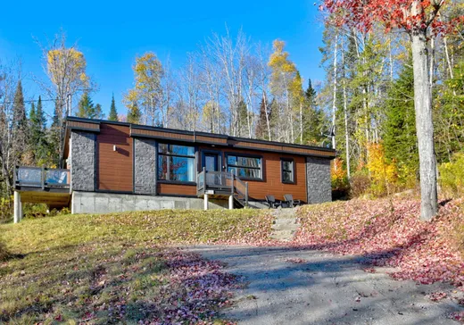 House for sale - 555 Rue du Moulin, St-Jean-De-Matha, J0K 1Y0